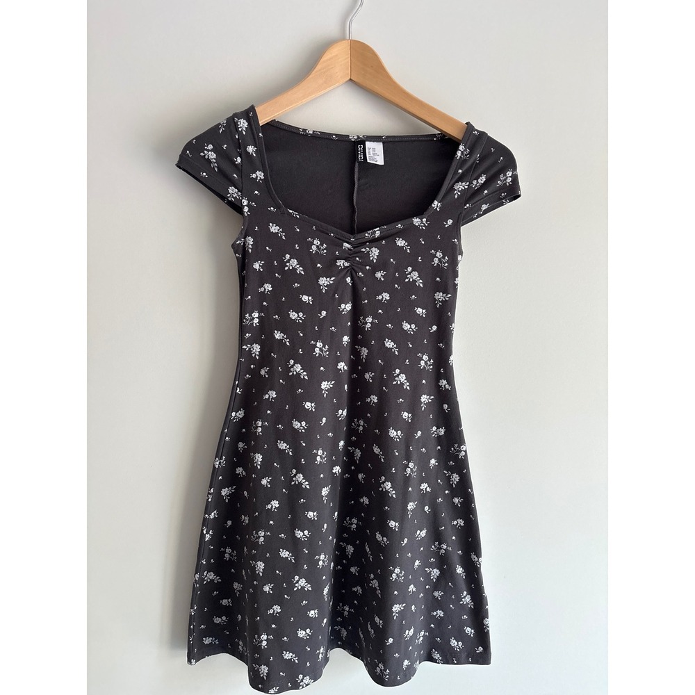 Divided Women Mini Dress XXS Grey Floral 90s Aesthetic Cap Sleeve Cinched Bust